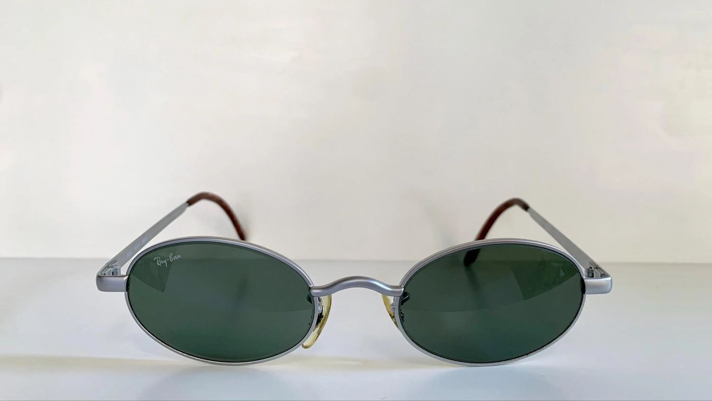 Ray Ban B&L USA vintage sunglasses - Sidestreet Diner matte silver frame