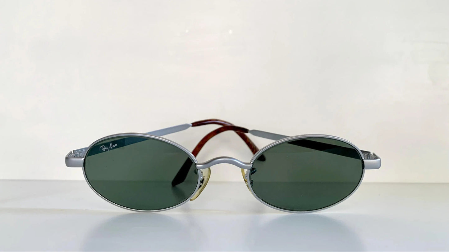 Ray Ban B&L USA vintage sunglasses - Sidestreet Diner matte silver frame