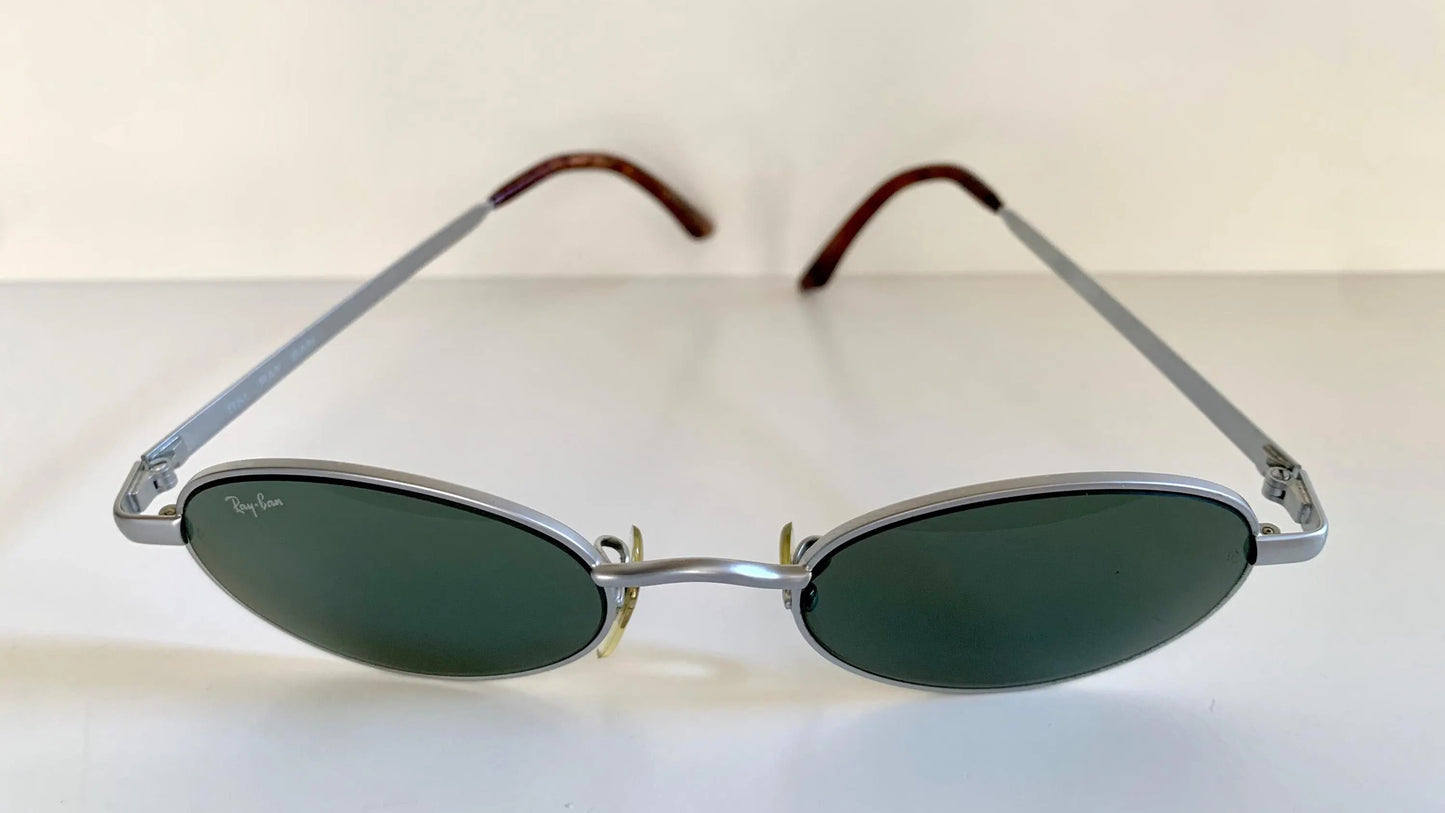 Ray Ban B&L USA vintage sunglasses - Sidestreet Diner matte silver frame