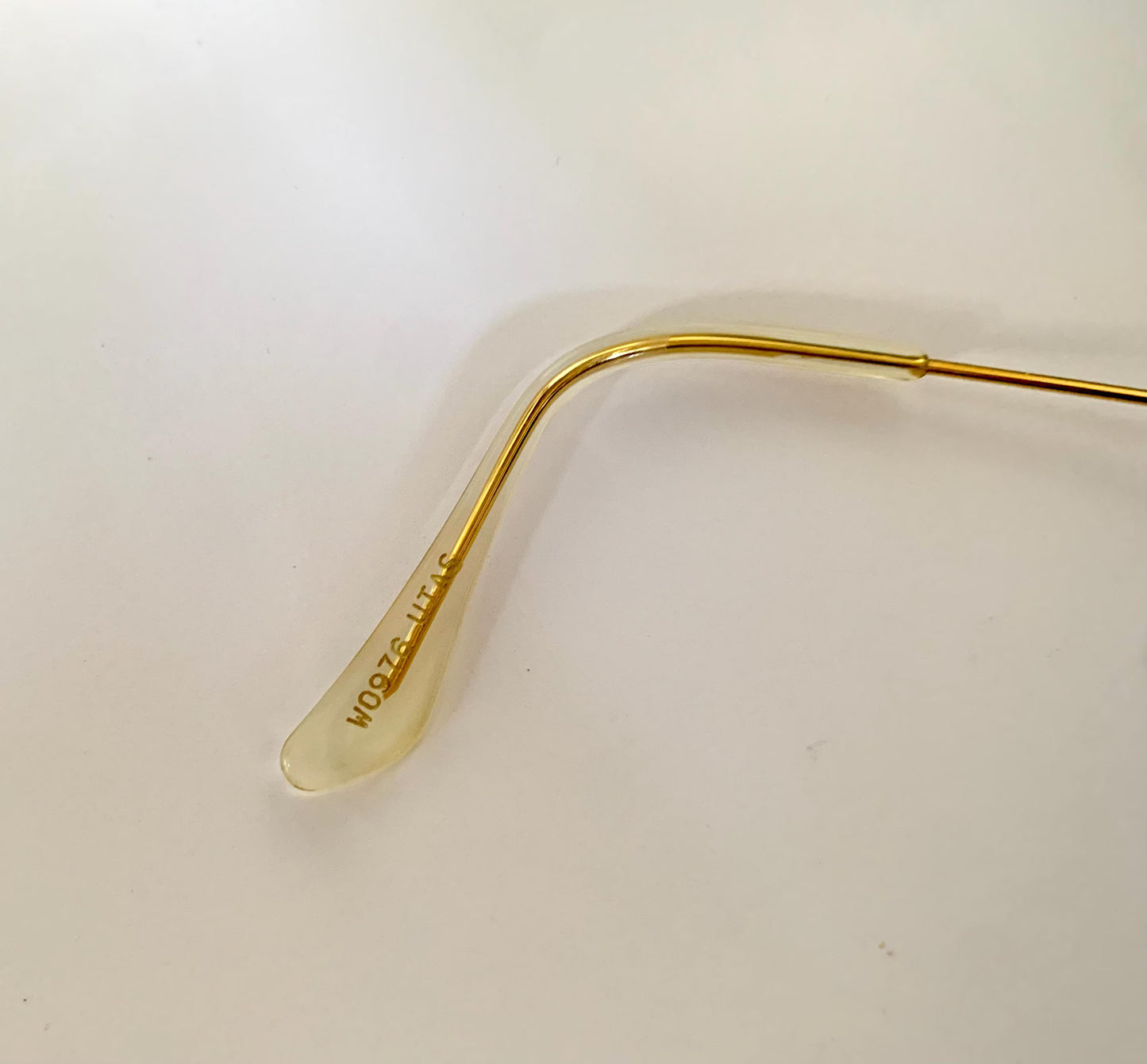 Ray Ban B&L USA vintage sunglasses - W0976 Classic Oval Gold