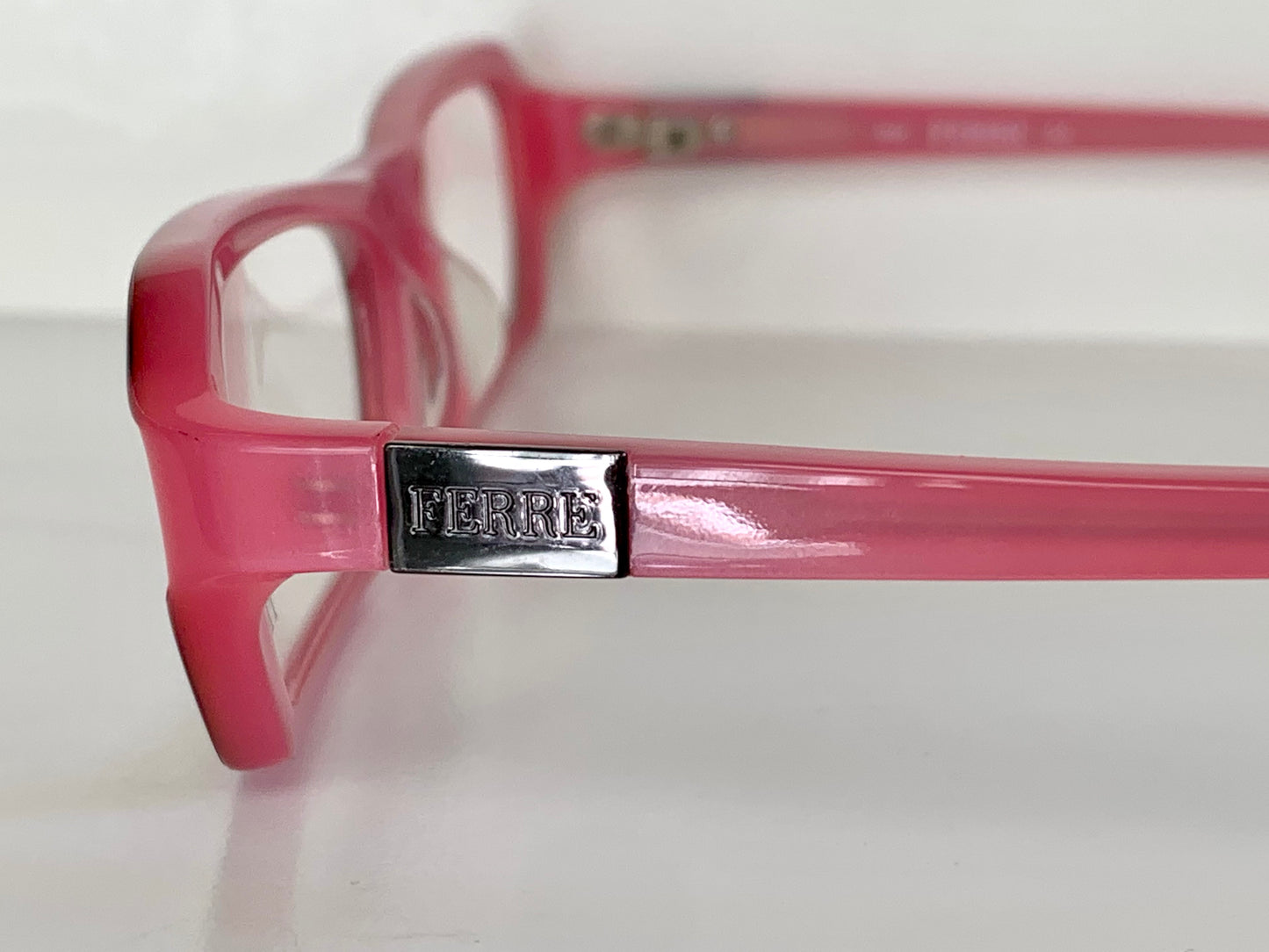 Vintage Ferre 00s frame - pink and red square eyewear