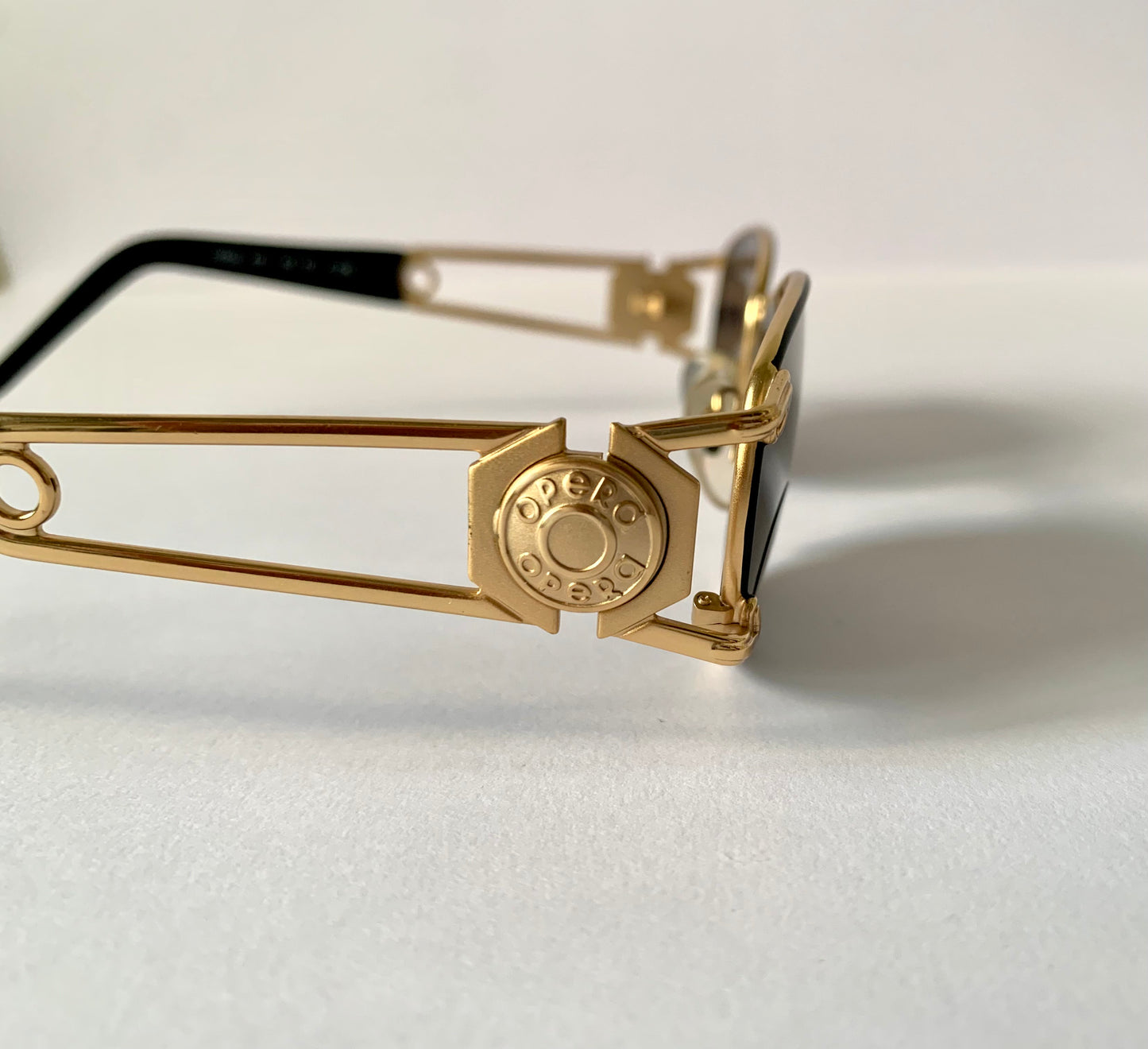 Opera 90s vintage sunglasses - metal golden frames