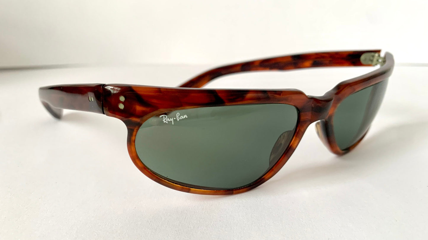Ray Ban B&L USA vintage sunglasses - W1956 Fugitives 80s frames