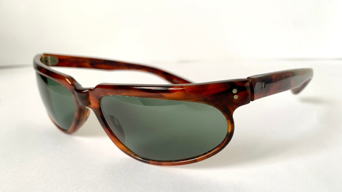 Ray Ban B&L USA vintage sunglasses - W1956 Fugitives 80s frames
