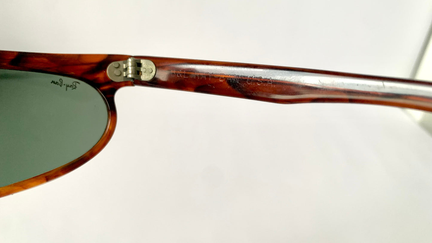 Ray Ban B&L USA vintage sunglasses - W1956 Fugitives 80s frames