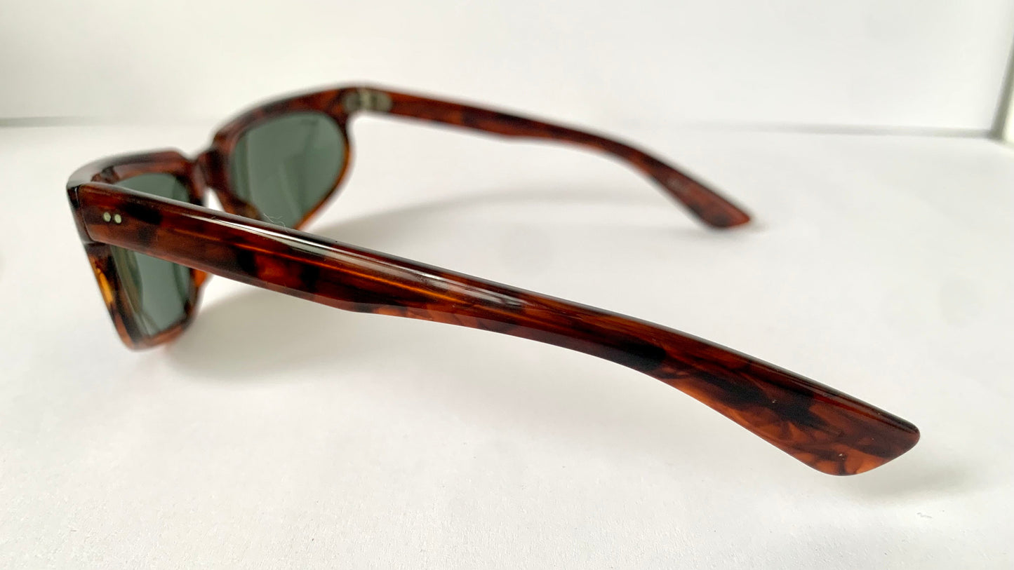 Ray Ban B&L USA vintage sunglasses - W1956 Fugitives 80s frames