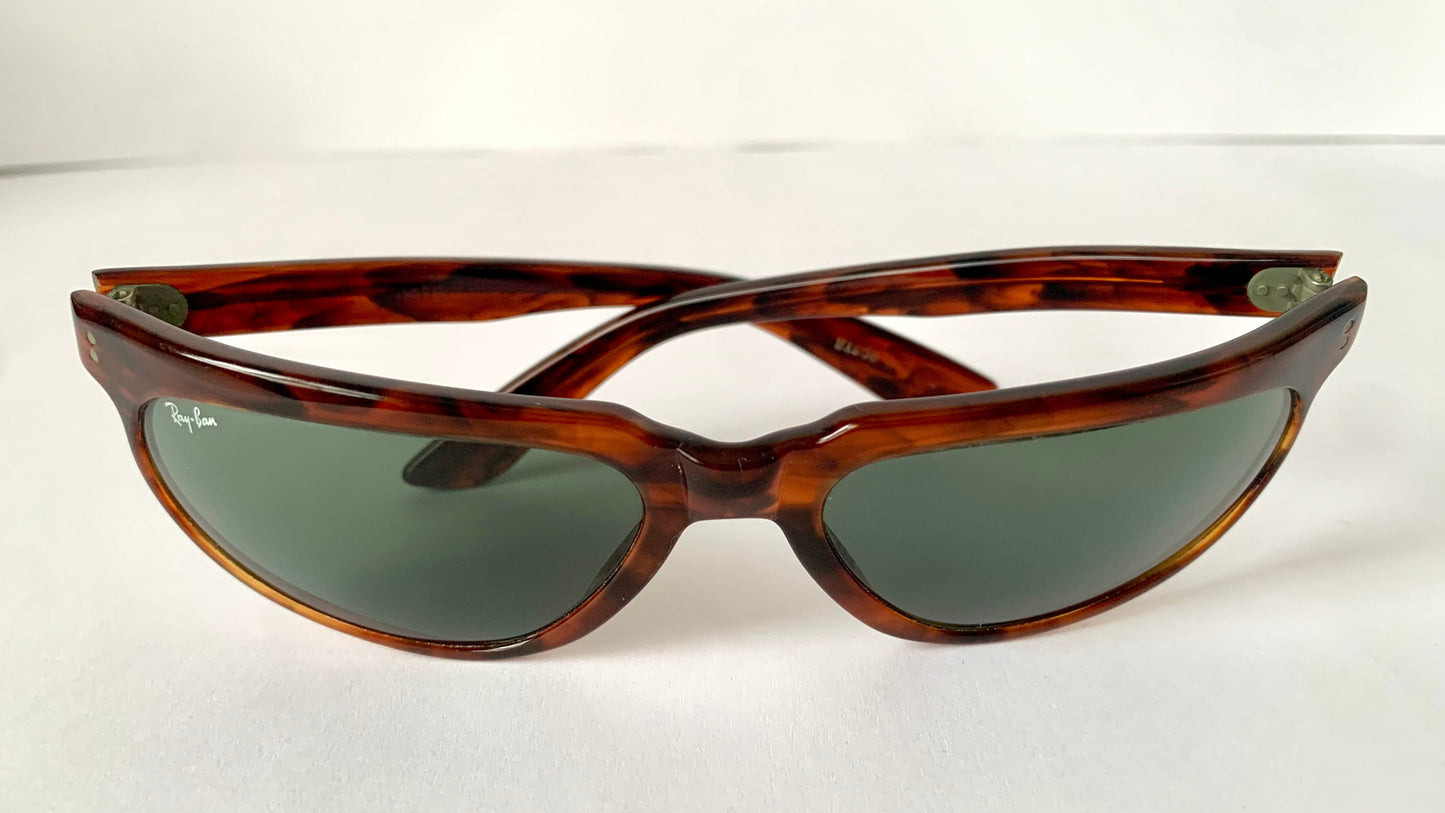 Ray Ban B&L USA vintage sunglasses - W1956 Fugitives 80s frames