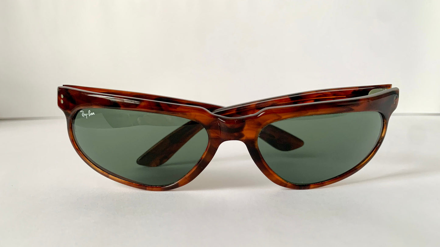 Ray Ban B&L USA vintage sunglasses - W1956 Fugitives 80s frames