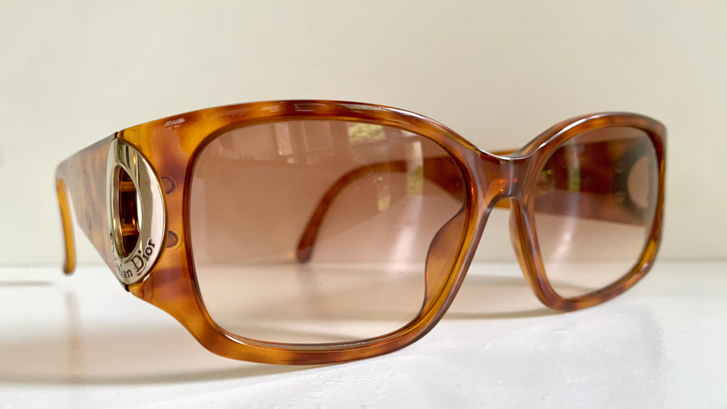 Christian Dior vintage sunglasses - 2660 tortoise shell rectangular frame