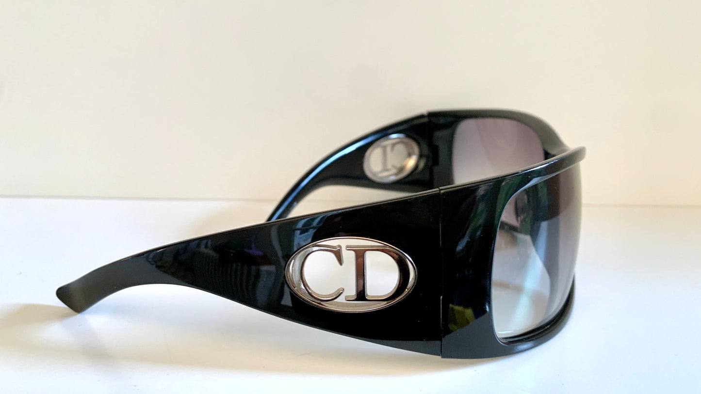 Christian Dior Vintage Sunglasses - Flavour 1 XL wrap frame