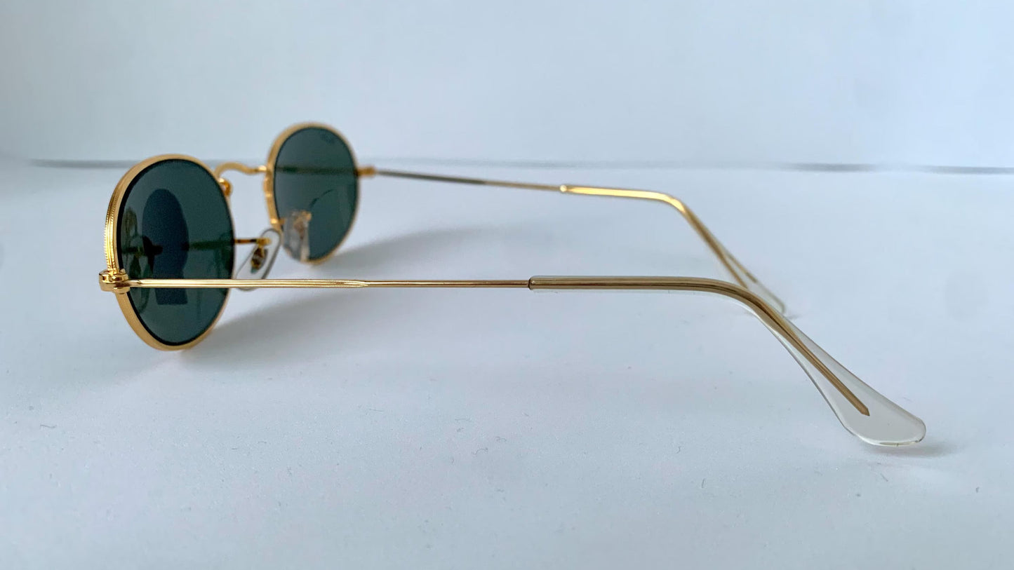 Vintage Ray Ban B&L USA sunglasses - W0976 Classic Oval Gold