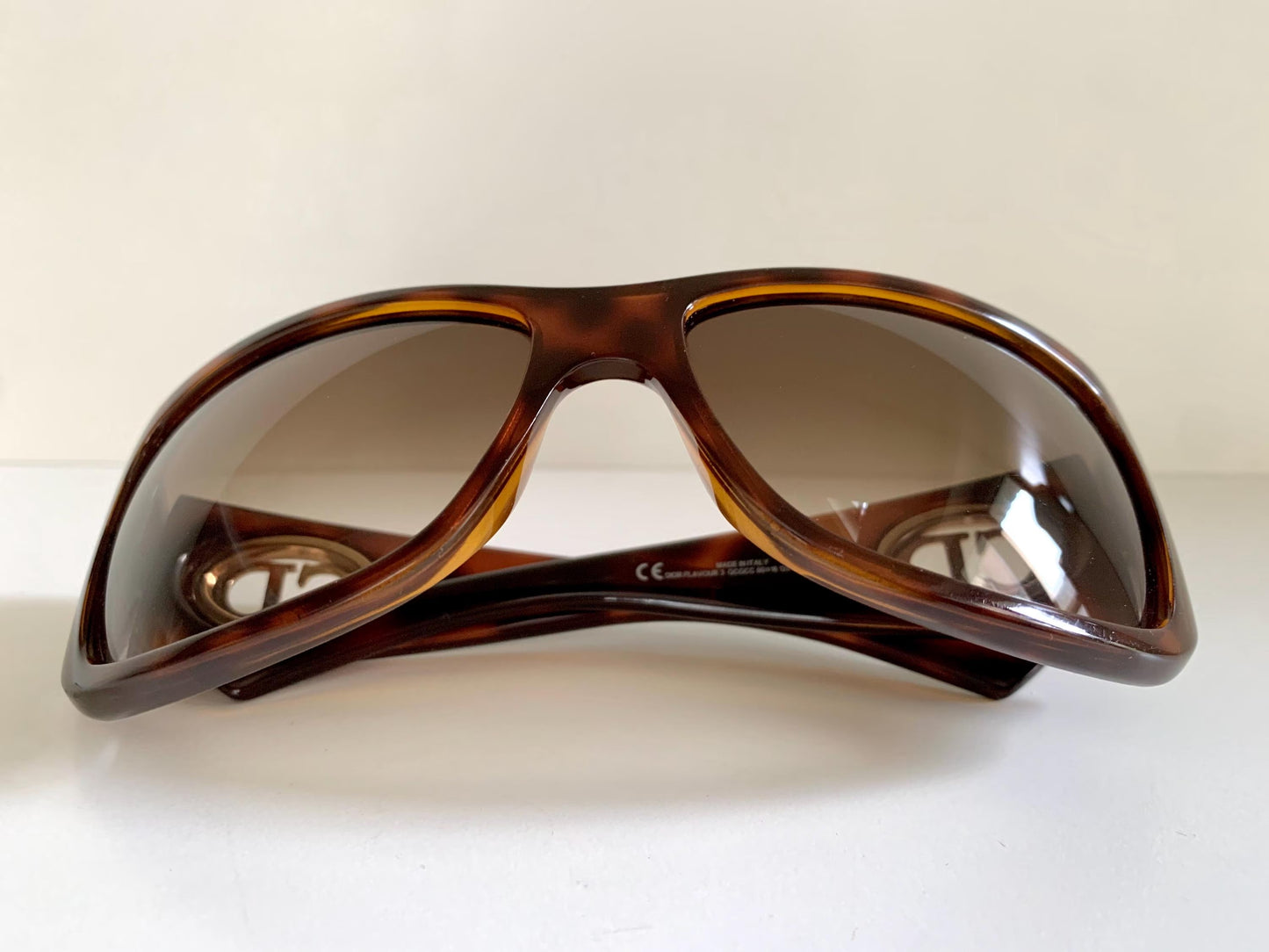Christian Dior Vintage Sunglasses - Flavour 3 tortoise shell CD logos frames