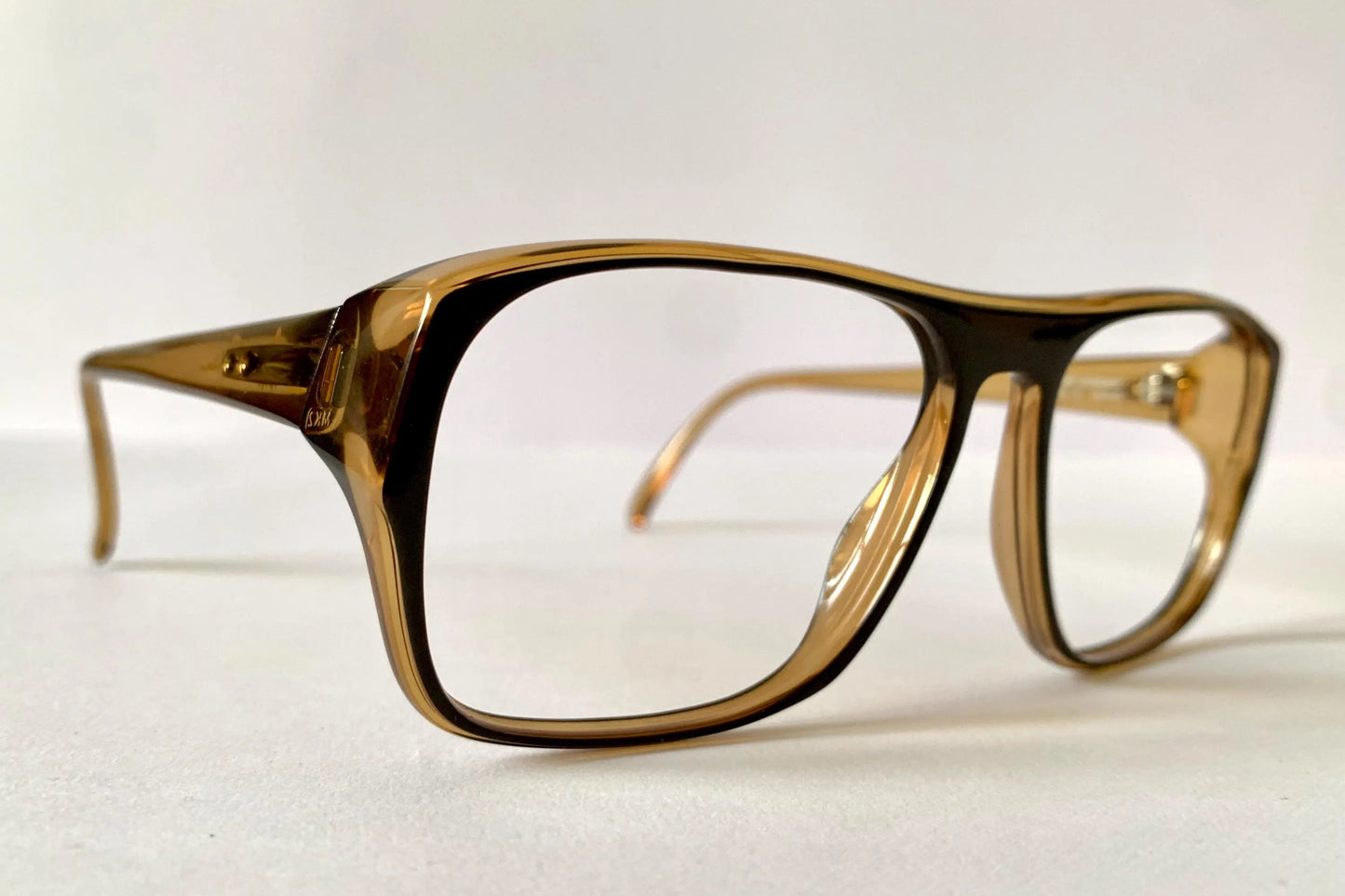 Saphira 80s glasses - square brown frames