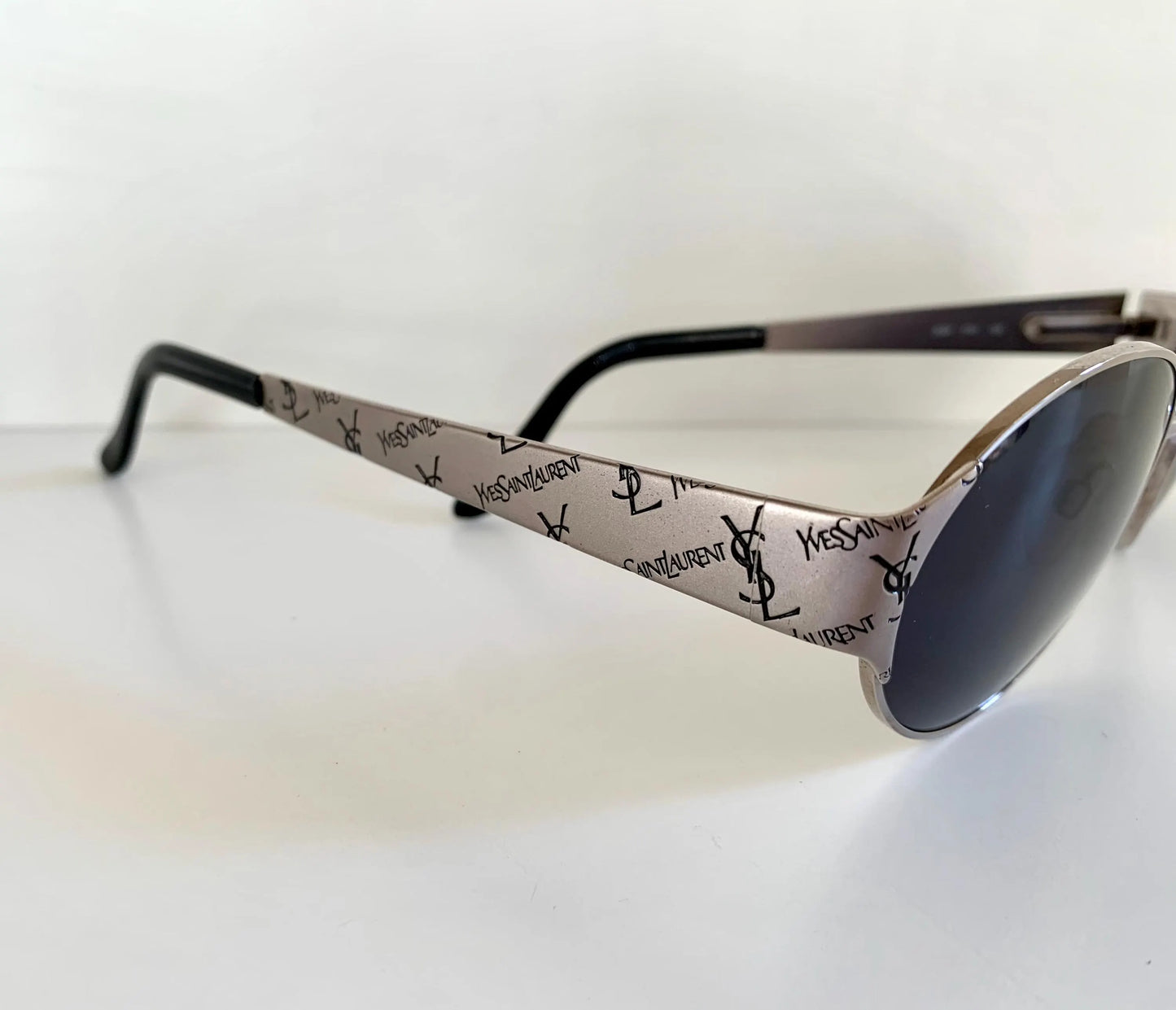 Yves Saint Laurent - 6054