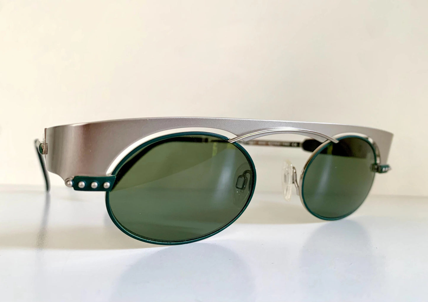 Neostyle Holiday vintage sunglasses - 967 silver and green frame