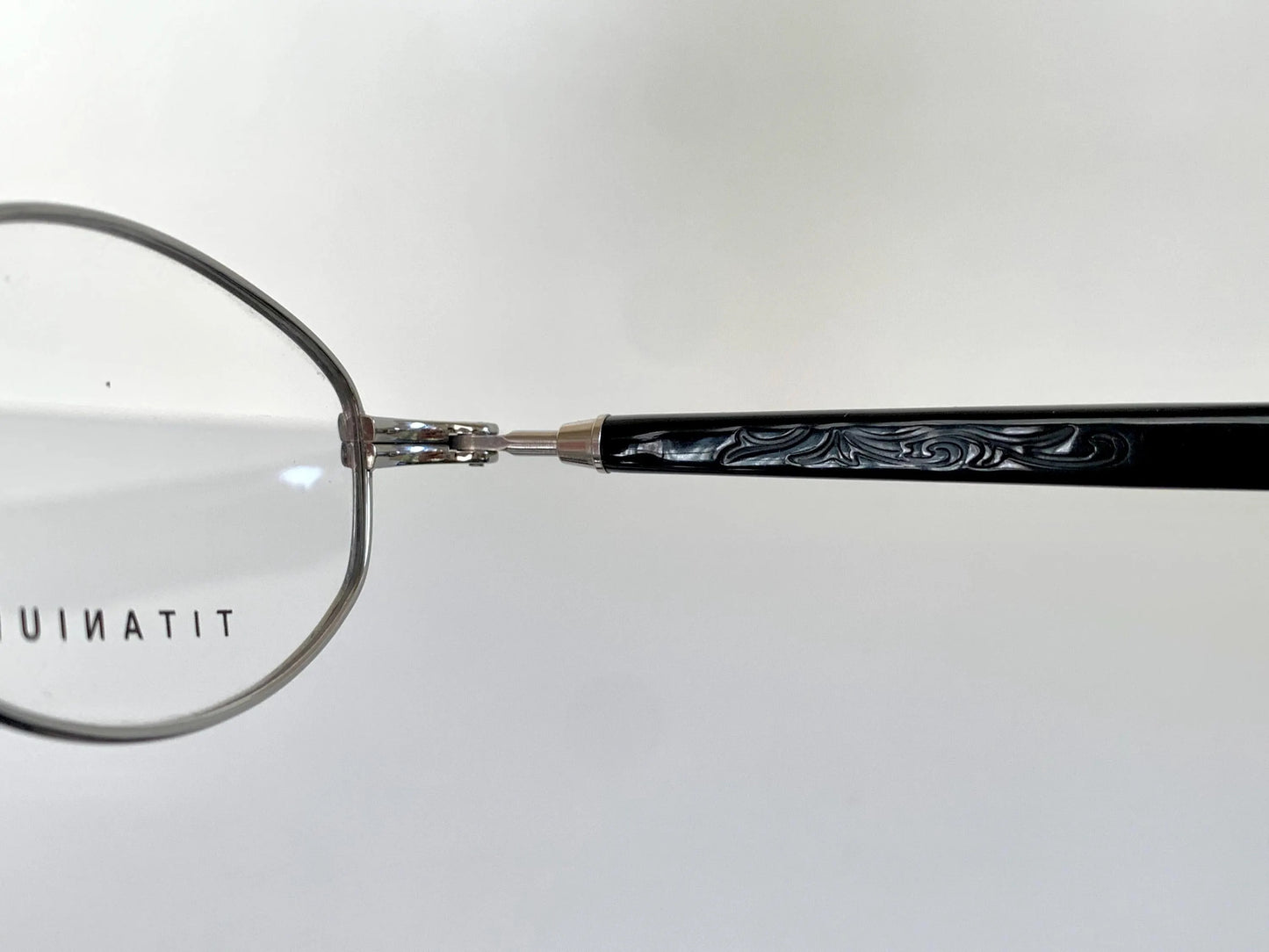 Jean Paul Gaultier 90s vintage glasses - Titanium frame / reversible blue and black temples