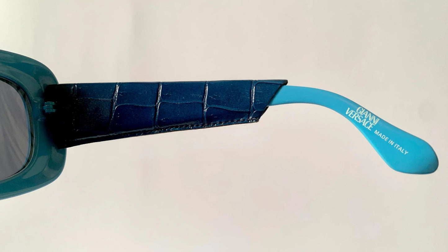 Gianni Versace vintage 90s sunglasses - 417/P 938 blue leather frames