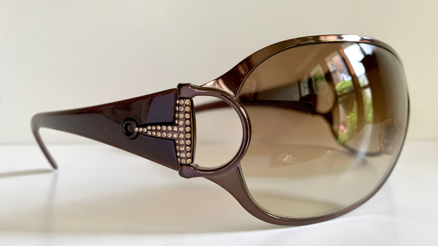 Gucci 90s vintage sunglasses - brown wrap frame with Strass Horsebit logo