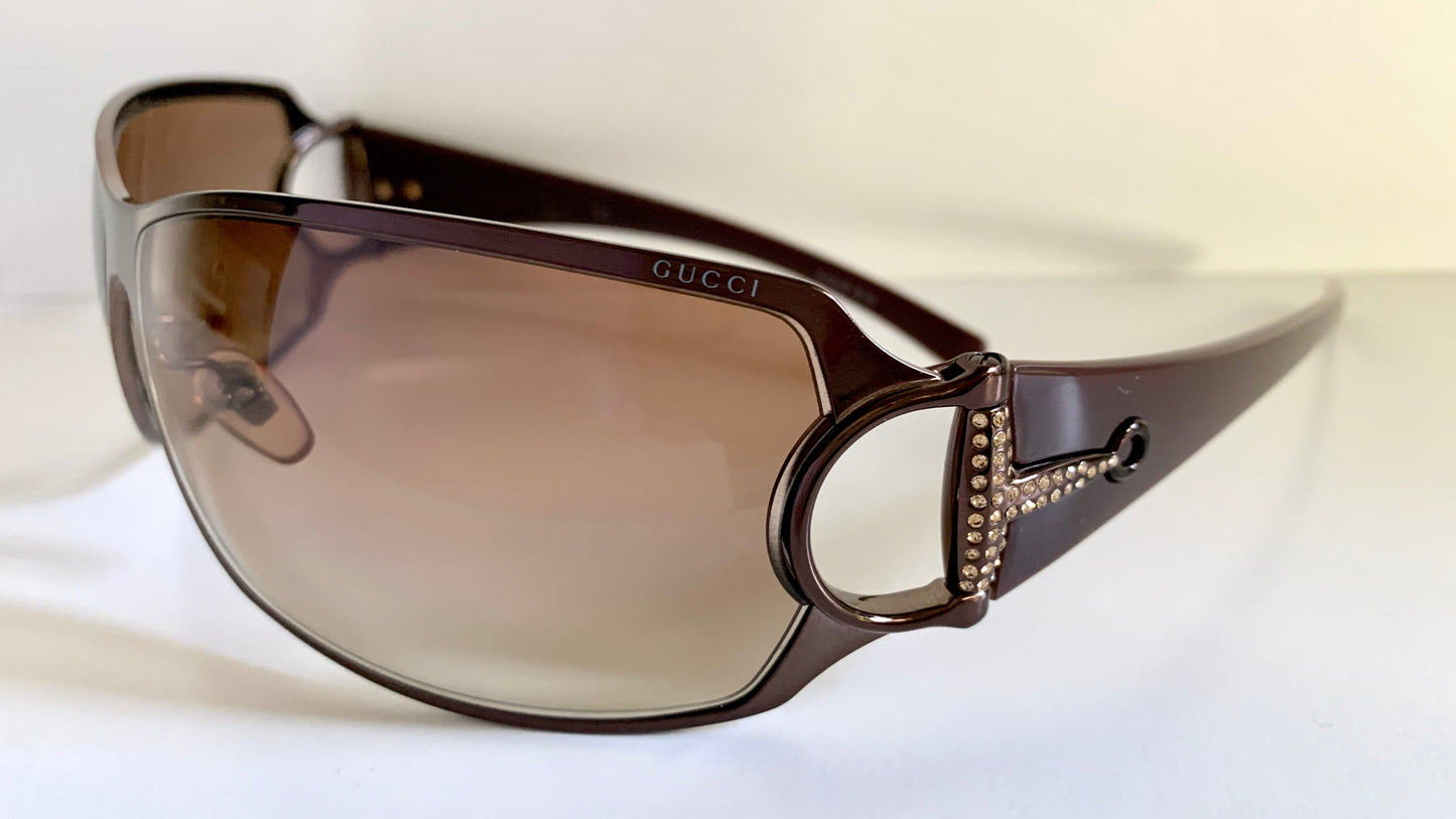 Gucci 90s vintage sunglasses - brown wrap frame with Strass Horsebit logo
