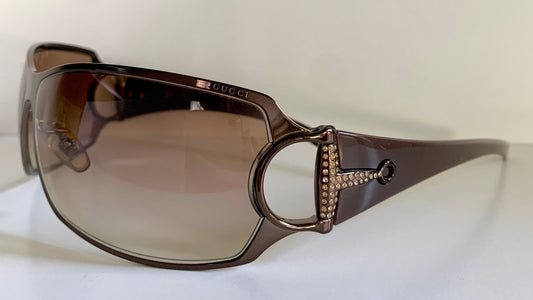 Gucci 90s vintage sunglasses - brown wrap frame with Strass Horsebit logo