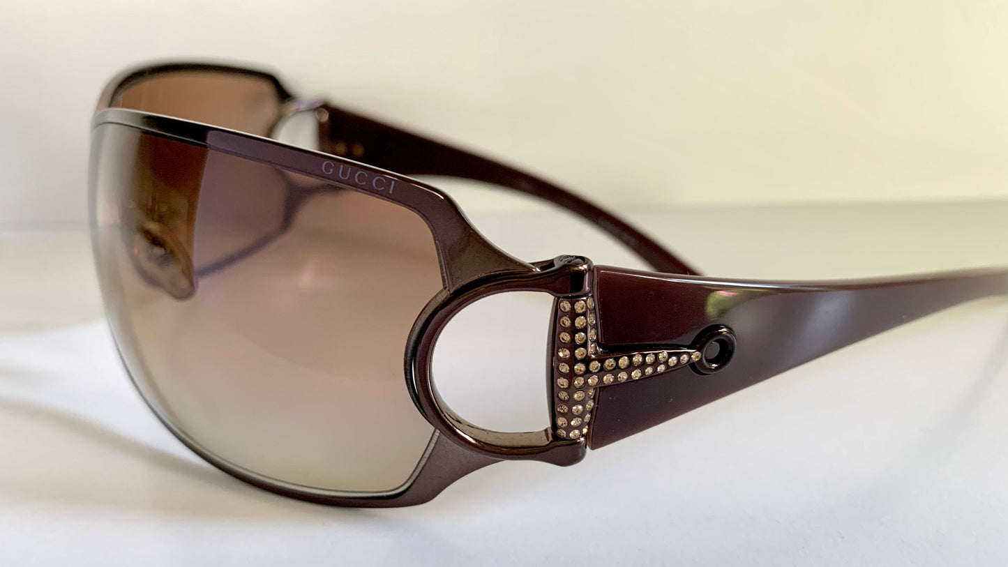 Gucci 90s vintage sunglasses - brown wrap frame with Strass Horsebit logo
