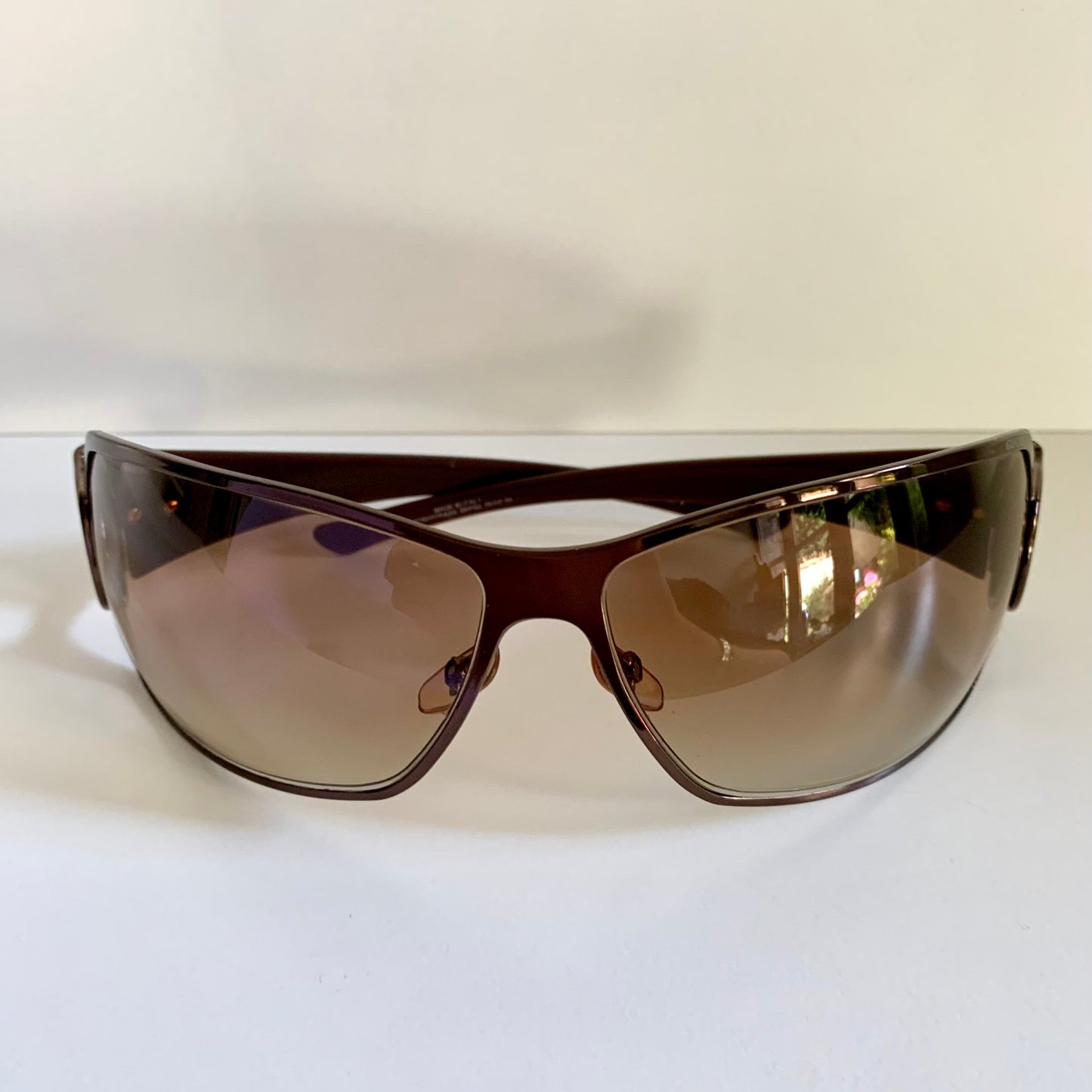 Gucci 90s vintage sunglasses - brown wrap frame with Strass Horsebit logo
