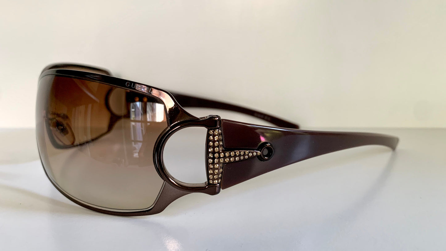 Gucci 90s vintage sunglasses - brown wrap frame with Strass Horsebit logo