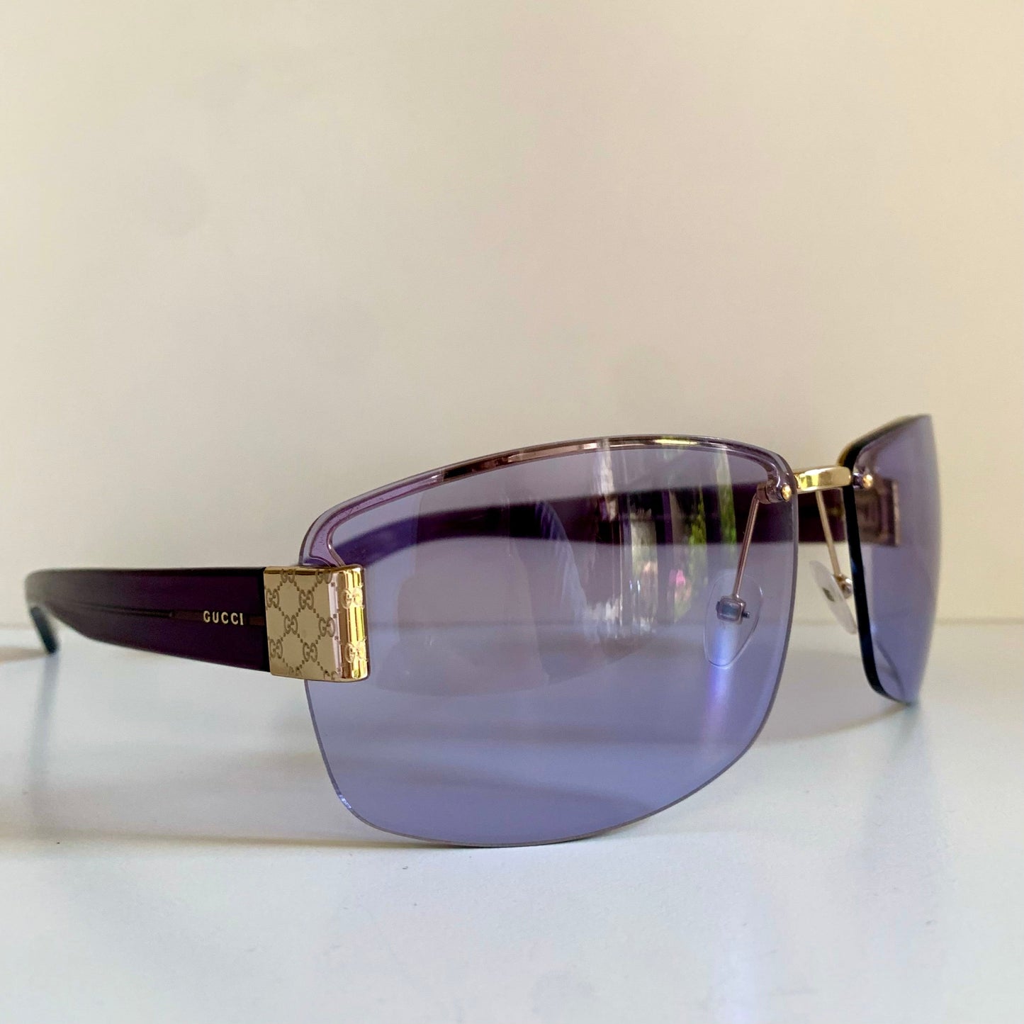 Gucci 00s vintage sunglasses - shield purple frame with Gucci logos