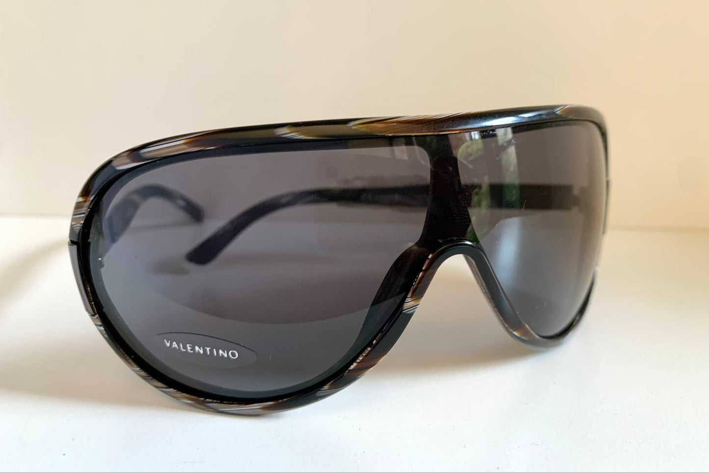 Valentino 90s vintage sunglasses - XL mask style aviator frames - small faces