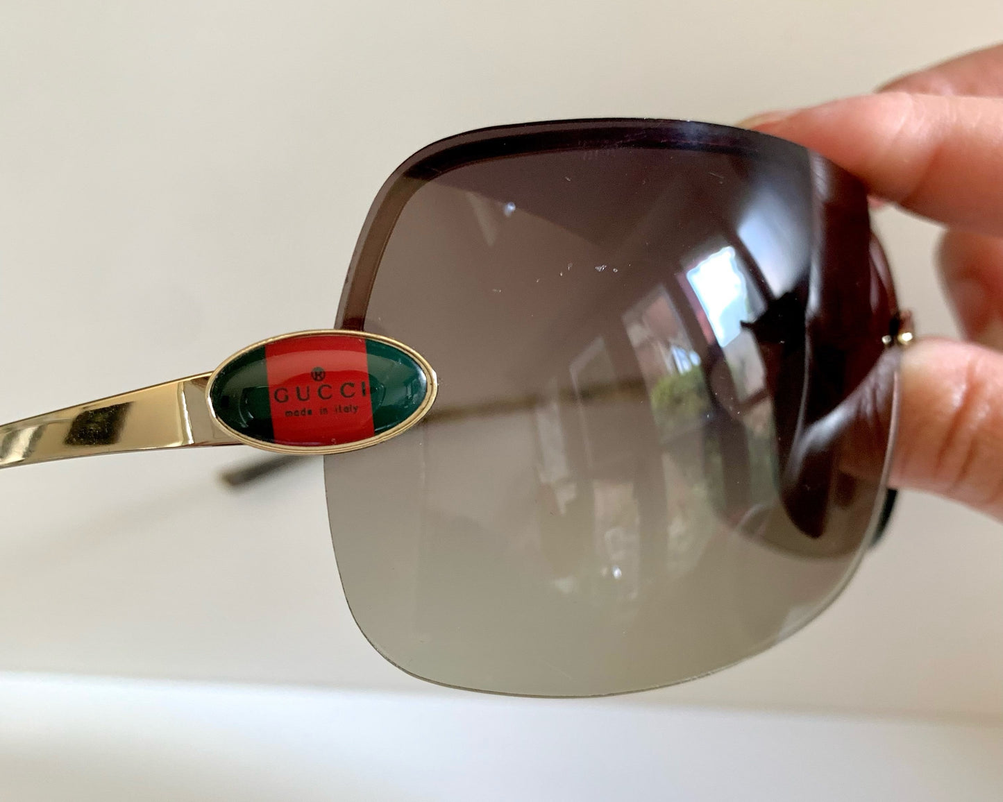 Gucci 00s vintage sunglasses - shield frame with Gucci logo
