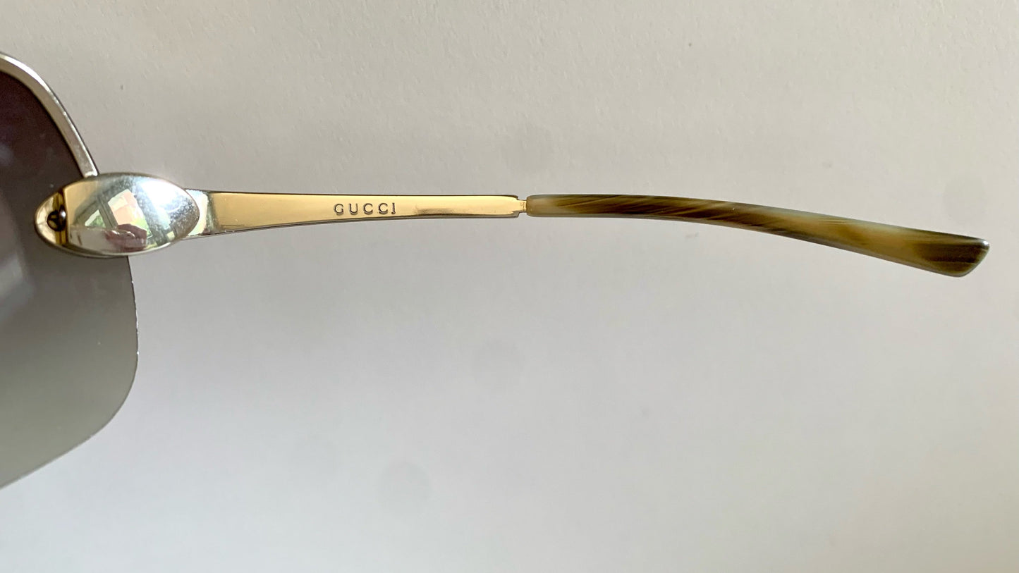 Gucci 00s vintage sunglasses - shield frame with Gucci logo