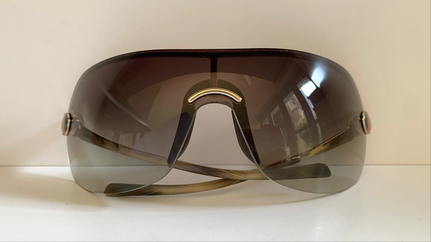 Gucci 00s vintage sunglasses - shield frame with Gucci logo