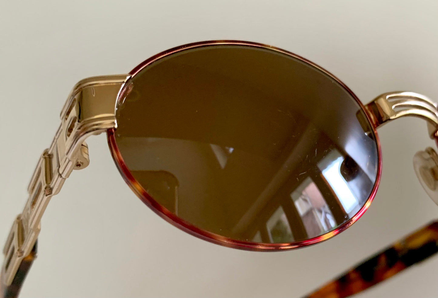 Vogue 90s vintage sunglasses