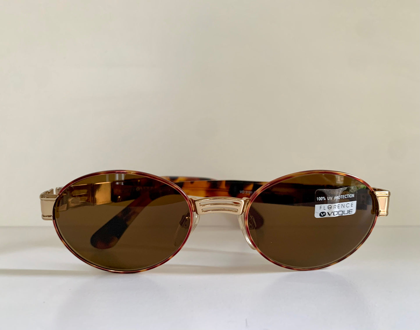 Vogue 90s vintage sunglasses