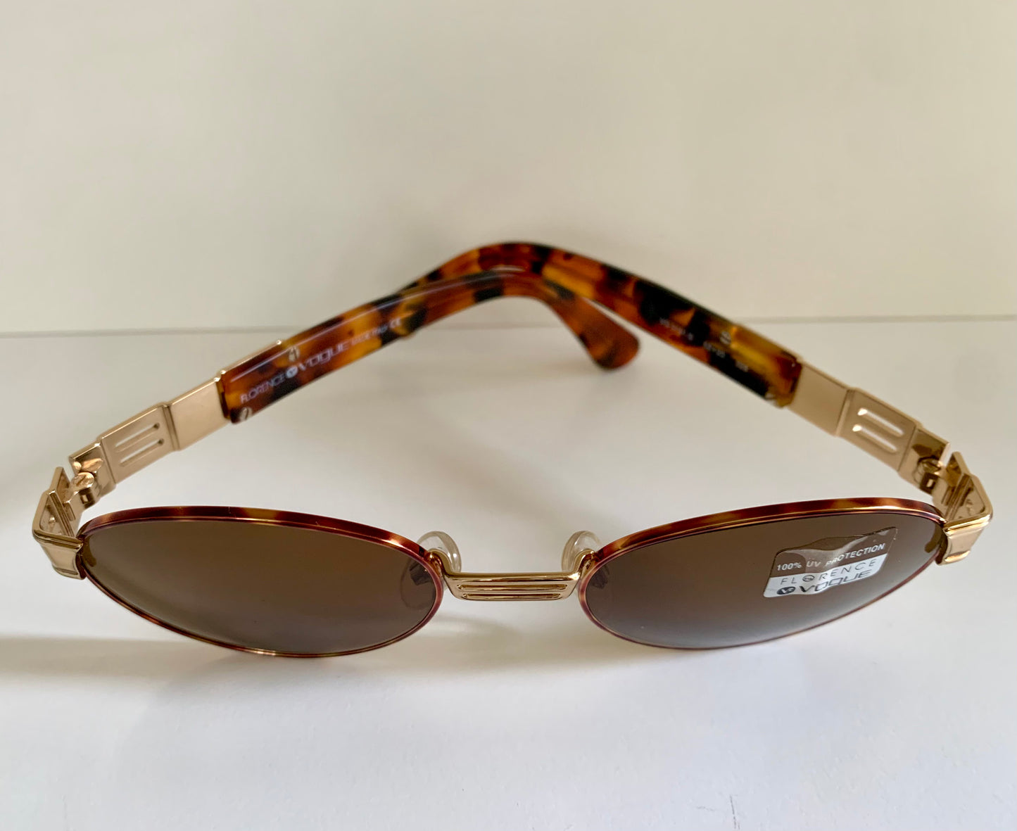 Vogue 90s vintage sunglasses