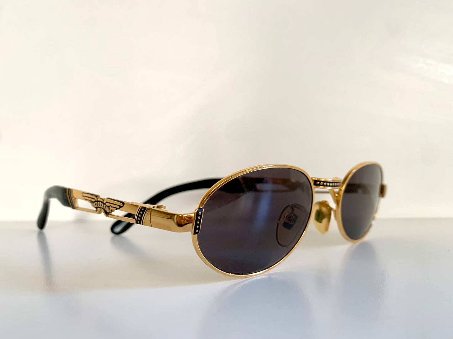 Vogart 80s vintage sunglasses - oval golden frame