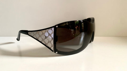 Gucci 00s vintage sunglasses - shield black and silver frame with Gucci logos