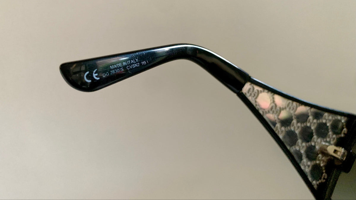 Gucci 00s vintage sunglasses - shield black and silver frame with Gucci logos