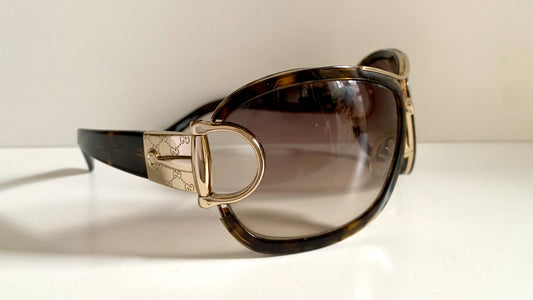 Gucci Vintage-Sonnenbrille aus den 90ern – brauner Wrap-Rahmen mit Strass-Horsebit-Logo