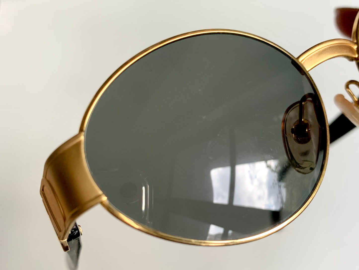 Christian Dior Vintage Sunglasses - 2910 golden oval 90s frames