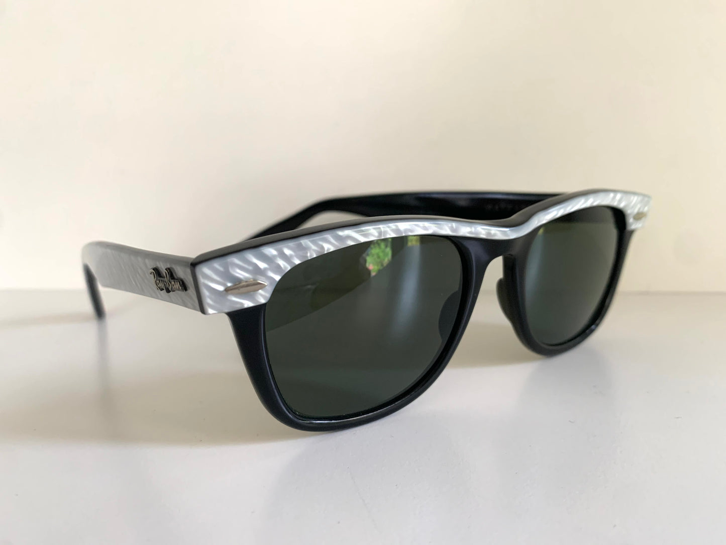 Ray Ban B&L - Wayfarer Street neat white W0496