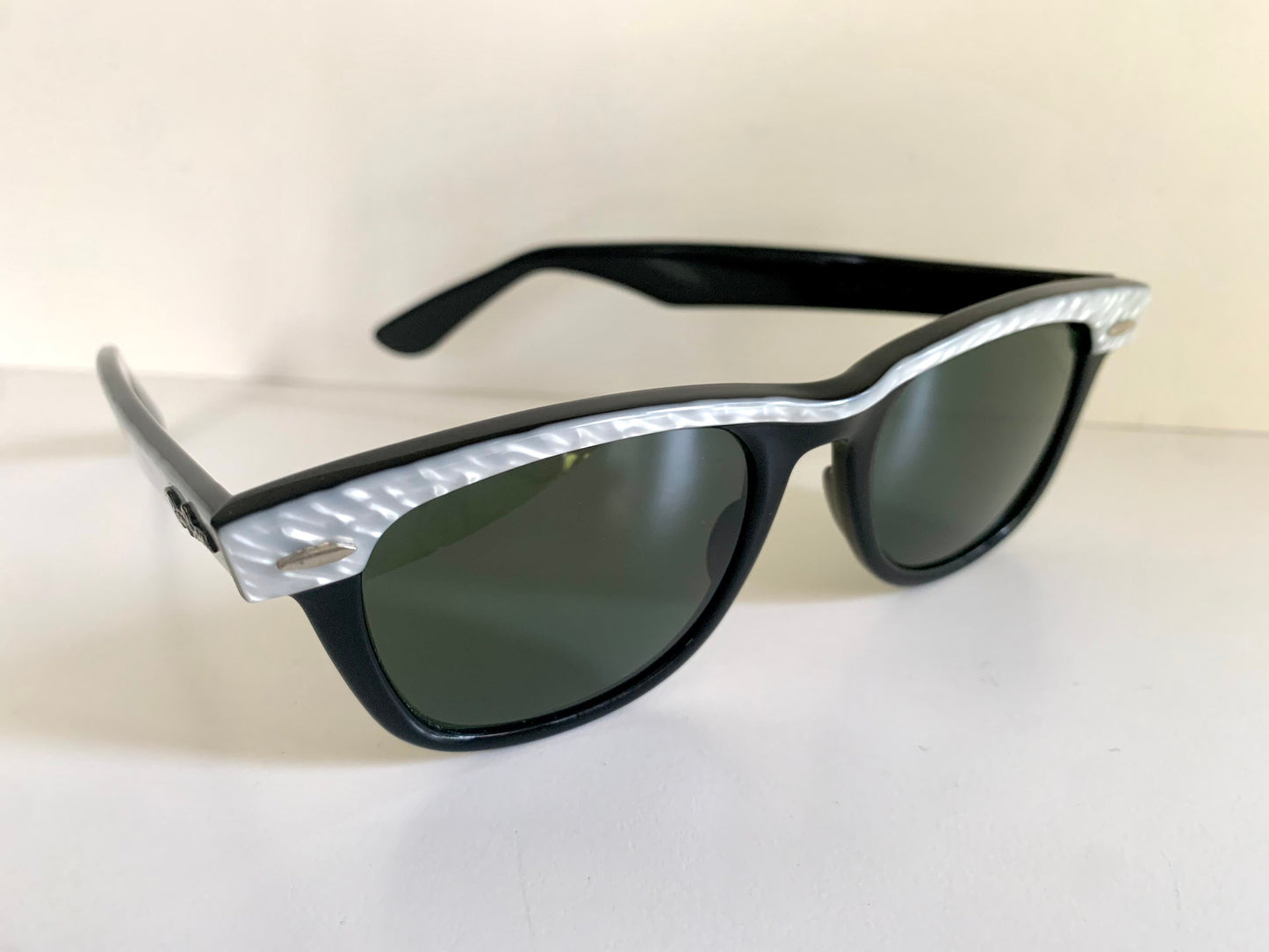 Ray Ban B&L - Wayfarer Street neat white W0496