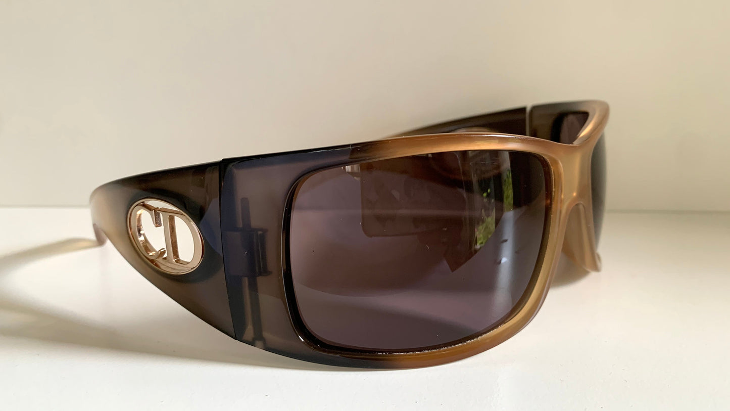 Christian Dior Vintage Sunglasses - Flavour 1 XL shield frame