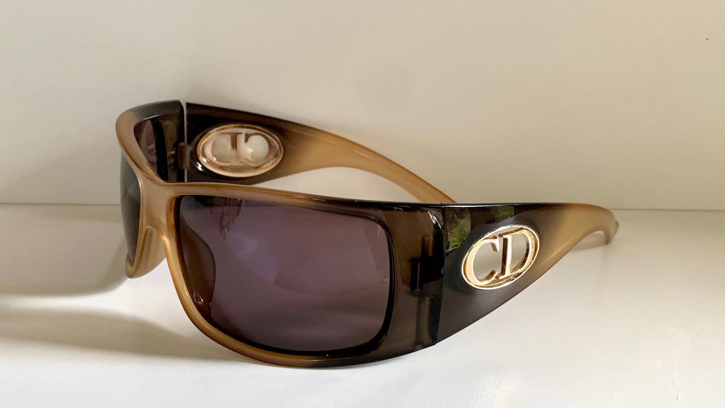 Christian Dior Vintage Sunglasses - Flavour 1 XL shield frame
