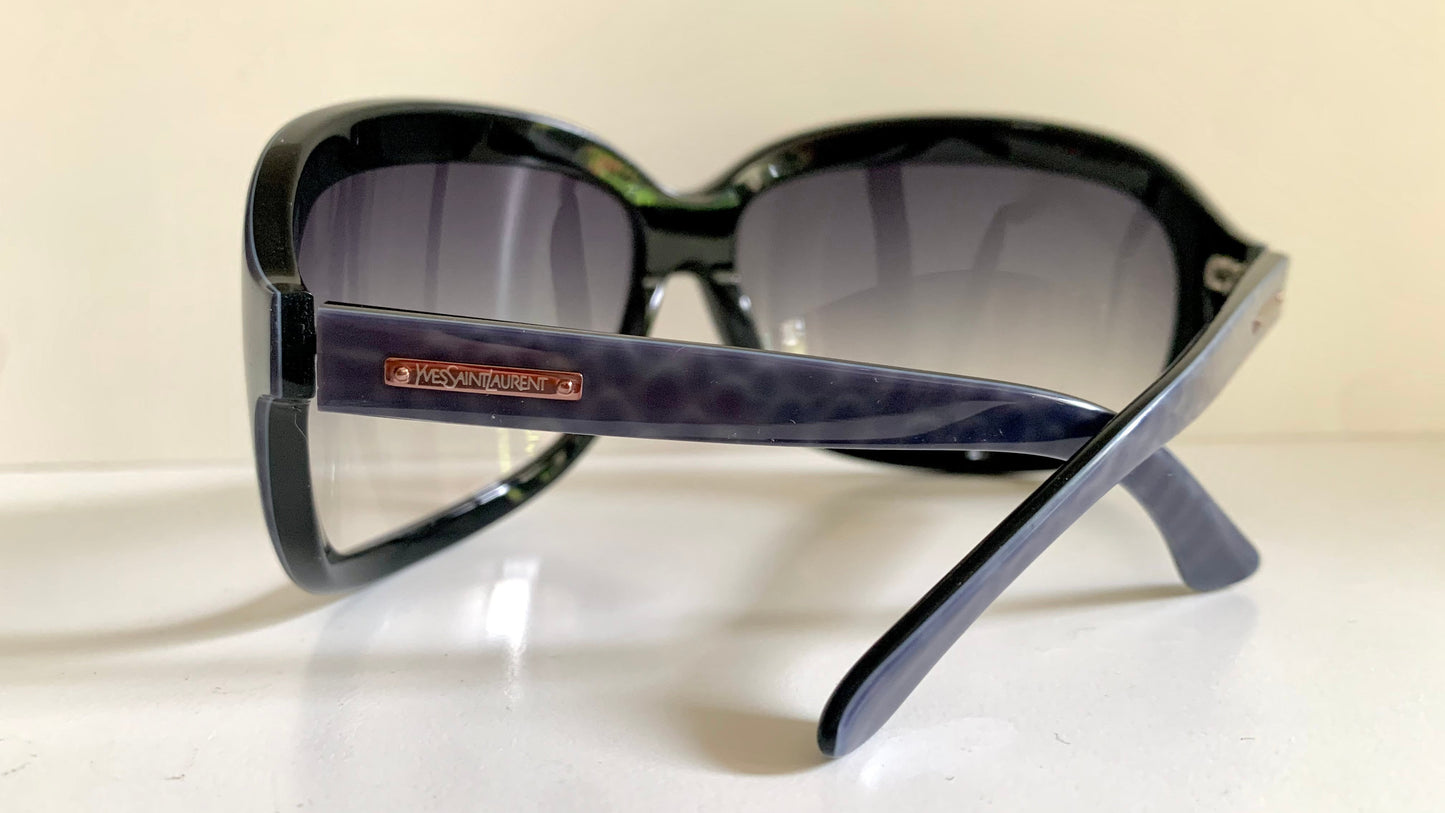 Yves Saint Laurent 00s sunglasses - XXL mask style frame - small faces
