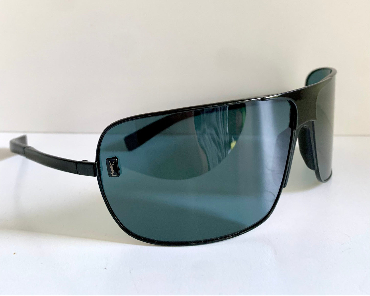 Yves Saint Laurent 00s sunglasses - XXL mask style black and blue frame