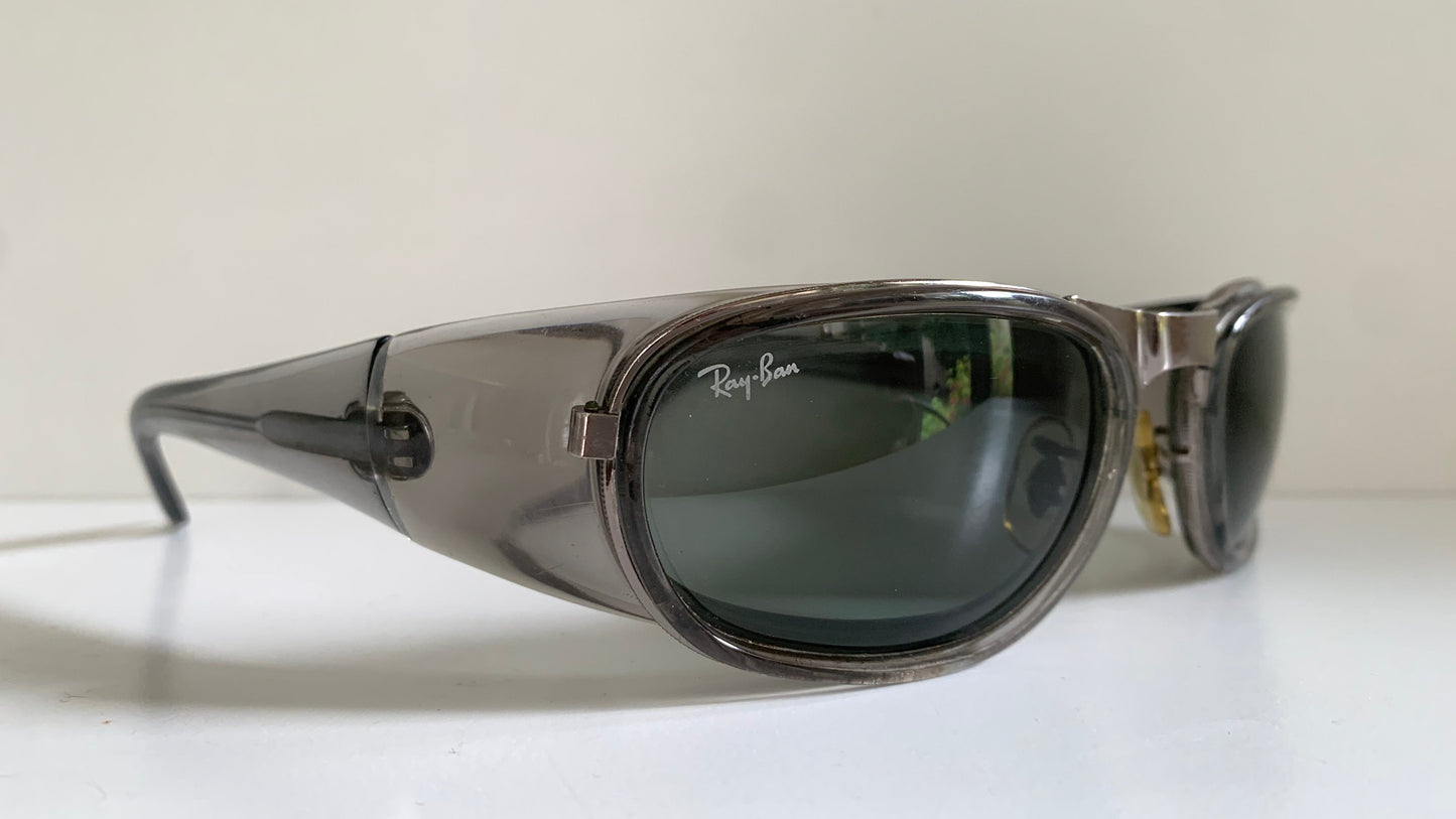 Vintage Ray Ban B&L USA 90s sunglasses - W2660 Sidestreet wrap frame