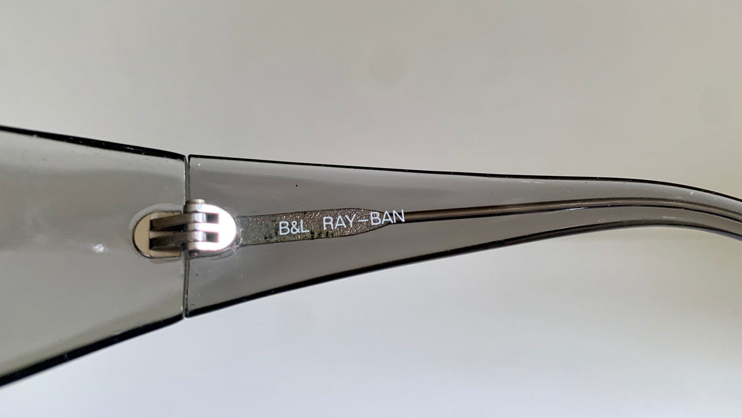 Vintage Ray Ban B&L USA 90s sunglasses - W2660 Sidestreet wrap frame