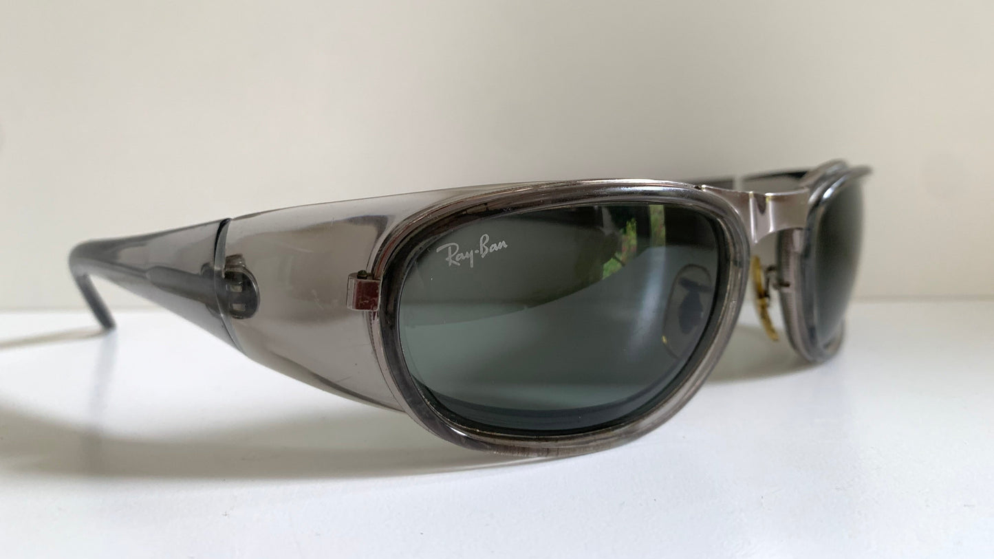 Vintage Ray Ban B&L USA 90s sunglasses - W2660 Sidestreet wrap frame