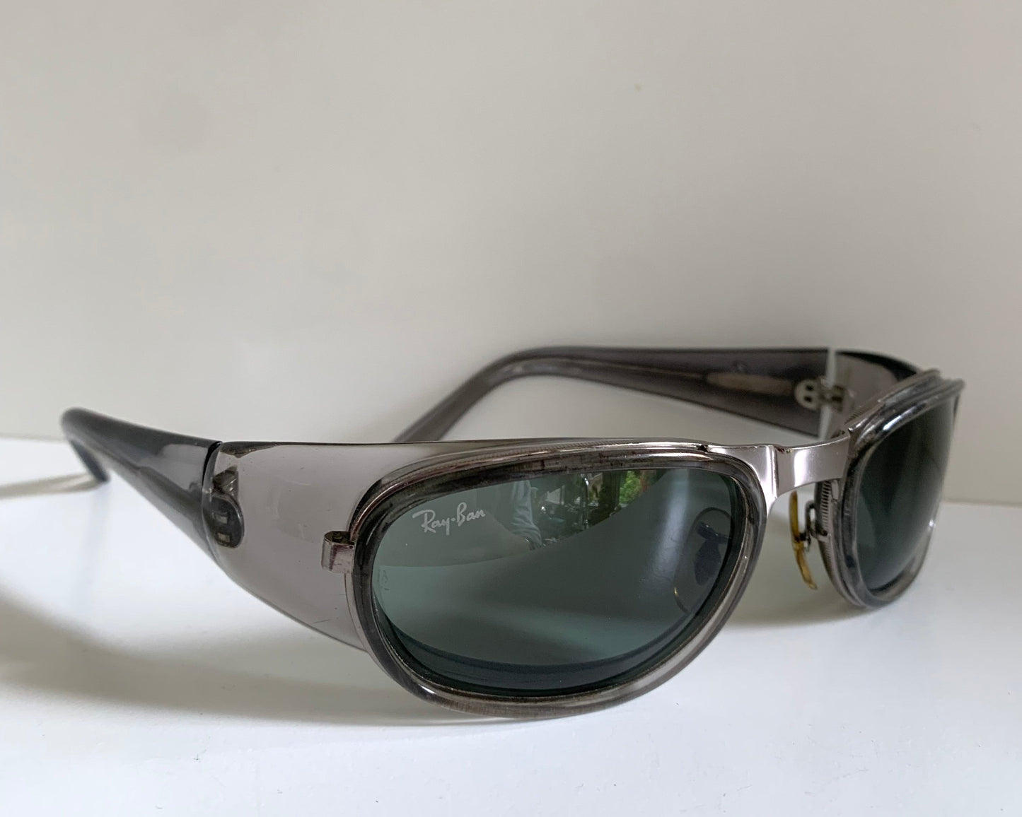 Vintage Ray Ban B&L USA 90s sunglasses - W2660 Sidestreet wrap frame
